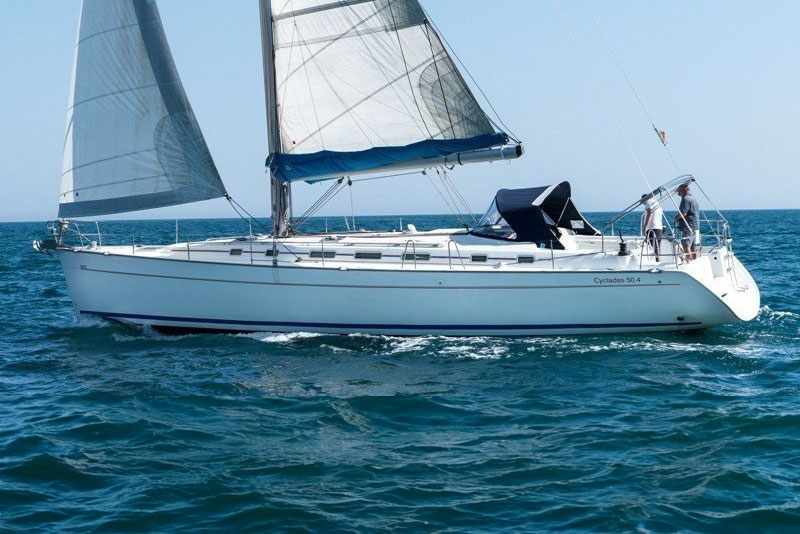 https://www.vacanzeisoleeolie.com/wp-content/uploads/2025/11/Beneteau-Cyclades-50.4-3-1.jpg