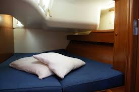 Sun-Odyssey-49-Cabina