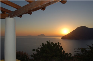 Perchè navigare alle Isole Eolie.
